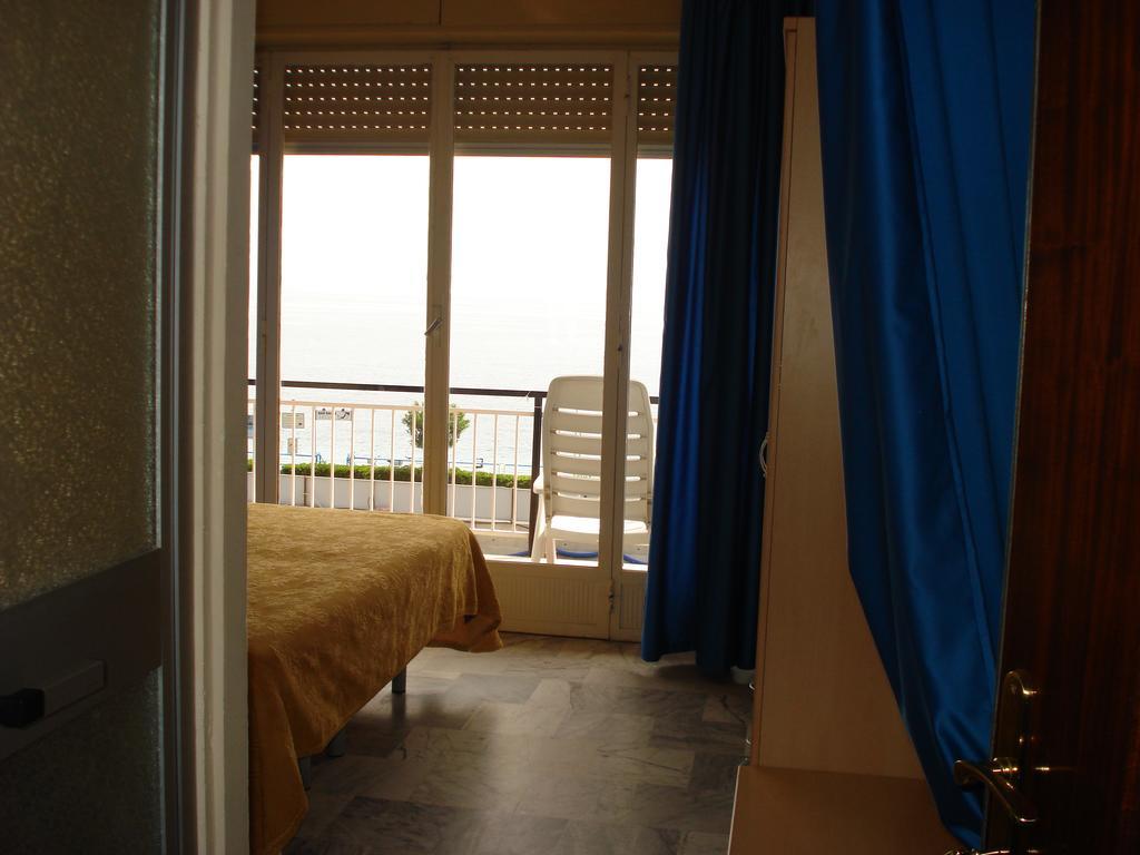 B&B Solana Noli Exteriör bild