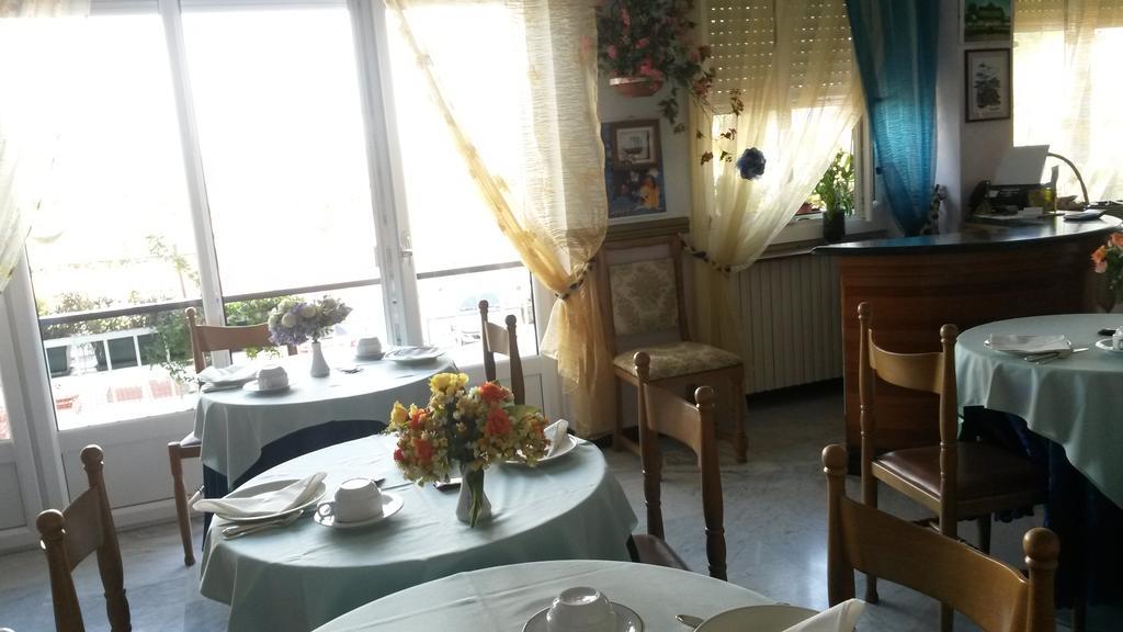 B&B Solana Noli Exteriör bild